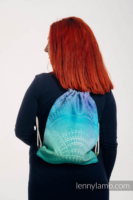 Lenny Lamb - Sackpack made of wrap fabric (100% cotton) - PEACOCK’S TAIL - FANTASY - standard size 32cmx43cm PEACOCK S TAIL FANTASY Lenny Lamb - Sackpack made of wrap fabric (100% cotton) - PEACOCK’S TAIL - FANTASY - standard size 32cmx43cm PEACOCK S TAIL FANTASY