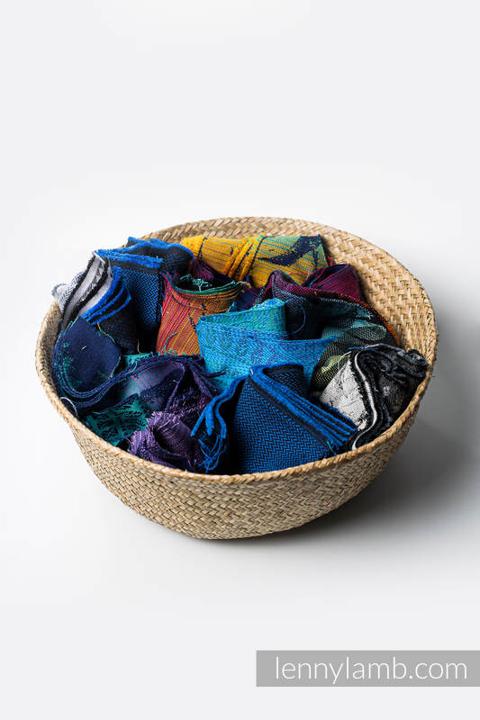 Lenny Lamb - Small Scraps of jacquard wrap materials - 1kg Lenny Lamb - Small Scraps of jacquard wrap materials - 1kg