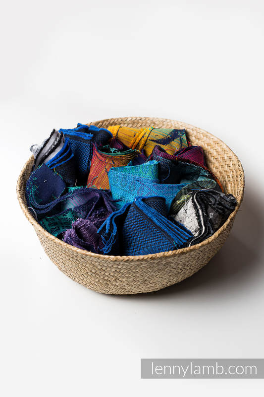 Lenny Lamb - Small Scraps of jacquard wrap materials - 1kg 