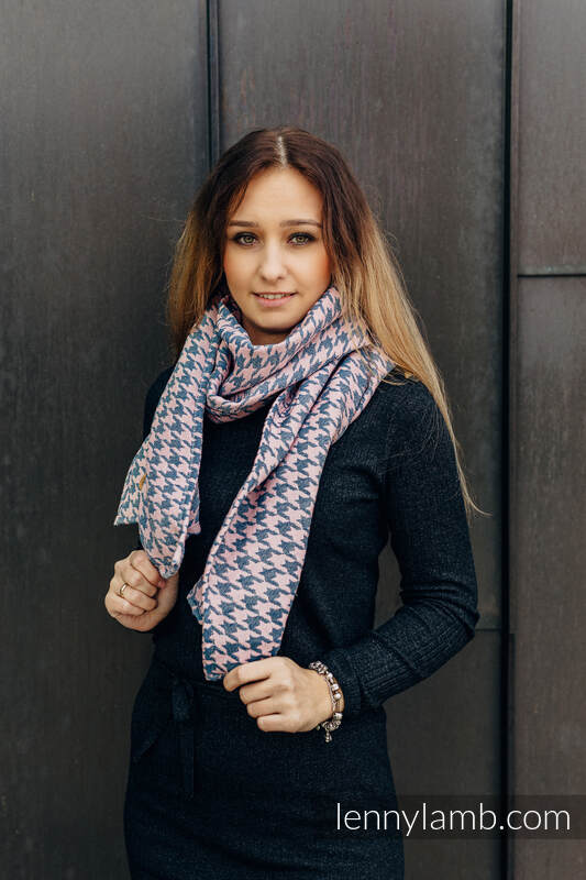 Lenny Lamb - LennyScarf - 40% cotton 21 % baby alpaka 21 % angora 18% mulberry silk - Pepitka Grey & Pink (grade B) B Lenny Lamb - LennyScarf - 40% cotton 21 % baby alpaka 21 % angora 18% mulberry silk - Pepitka Grey & Pink (grade B) B