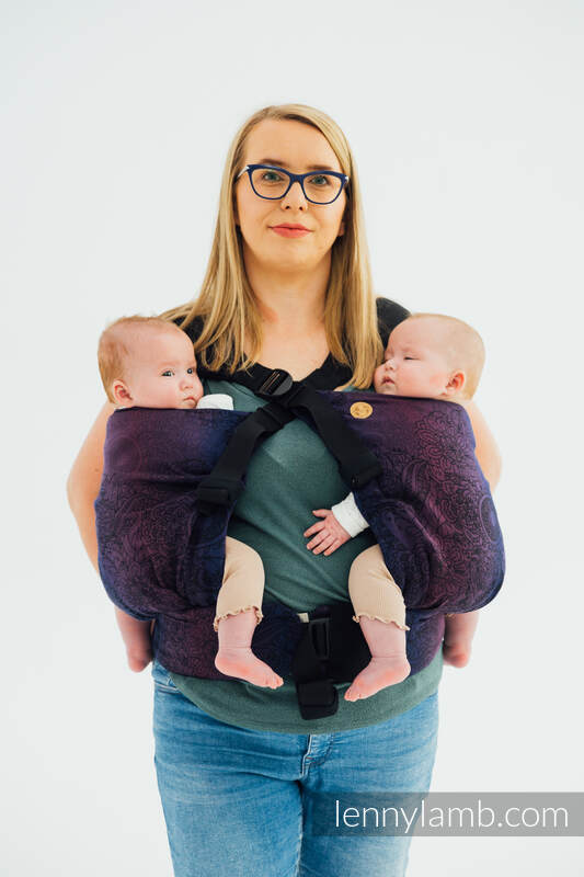 Lenny Lamb - LennyTwin Carrier WILD WINE BOUQUET