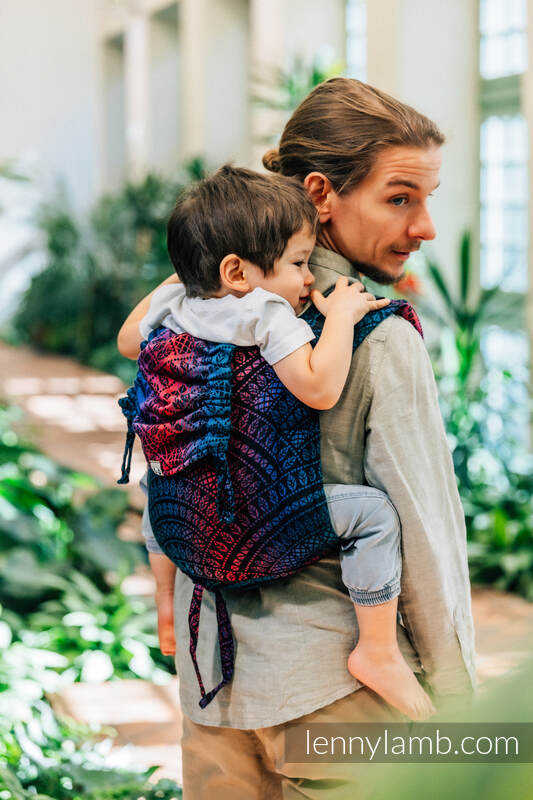 Lenny Lamb - Lenny Buckle Onbuhimo PRO baby carrier PRO PEACOCK S TAIL BLACK OPAL Lenny Lamb - Lenny Buckle Onbuhimo PRO baby carrier PRO PEACOCK S TAIL BLACK OPAL