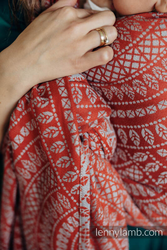 Lenny Lamb - Тъкан слинг-шал PEACOCK S TAIL HOLIDAY M